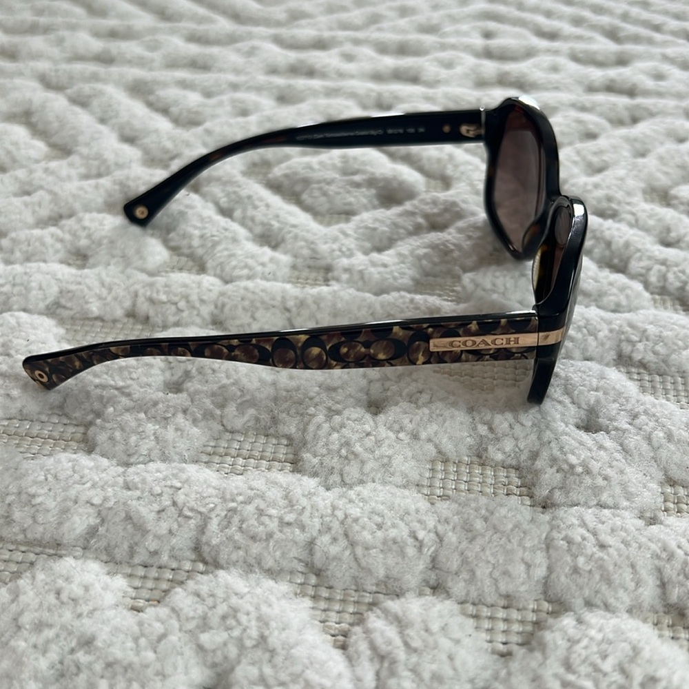 Coach HC8105 Brown / Tortoise Sunglasses ~ CALLOUT - Picture 4 of 11
